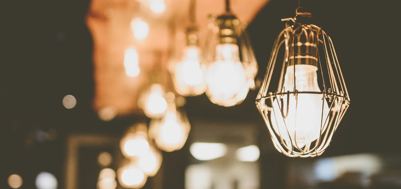 Lamp-en-licht-industriele-lamp